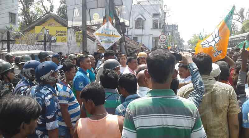 অর্জুন সিংয়ের কার্যালয়ে হামলা, পালটা তাণ্ডবের অভিযোগ ভাই সঞ্জয়ের