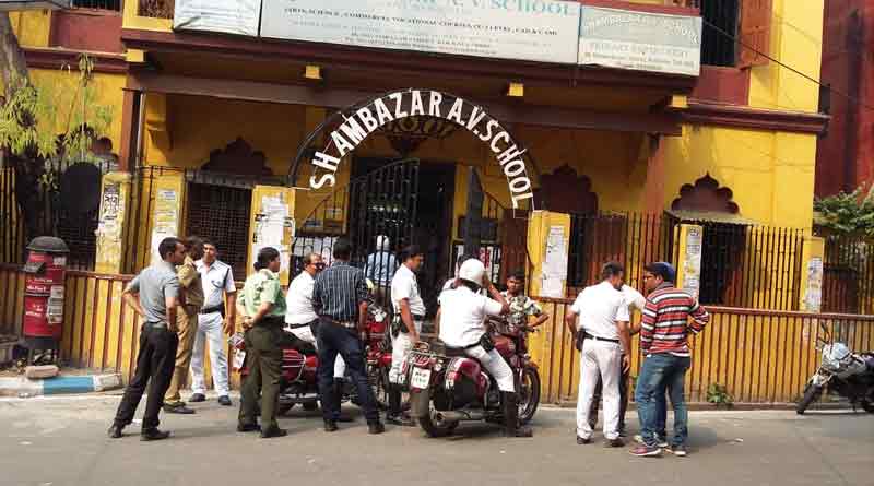 Bombs hurled at Kolkata school 