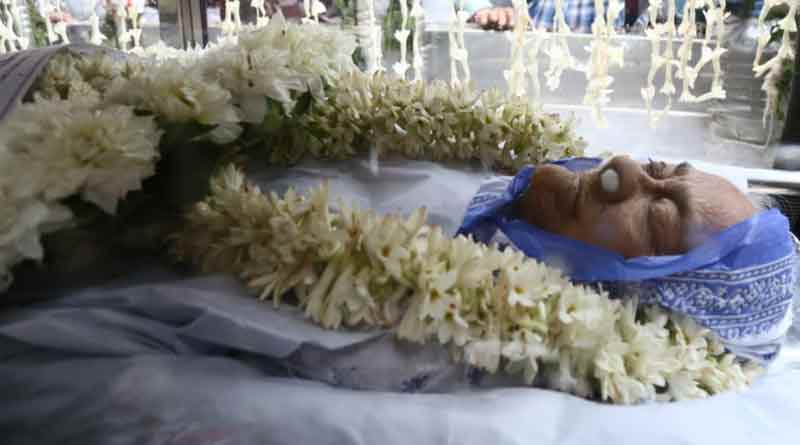 শেষযাত্রায় বড়মা, শ্রদ্ধা জানাতে অগণিত ভক্তের ঢল