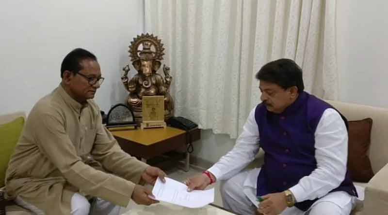 লোকসভার আগে গুজরাটে ধাক্কা কংগ্রেসের, বিজেপির পথে দুই বিধায়ক