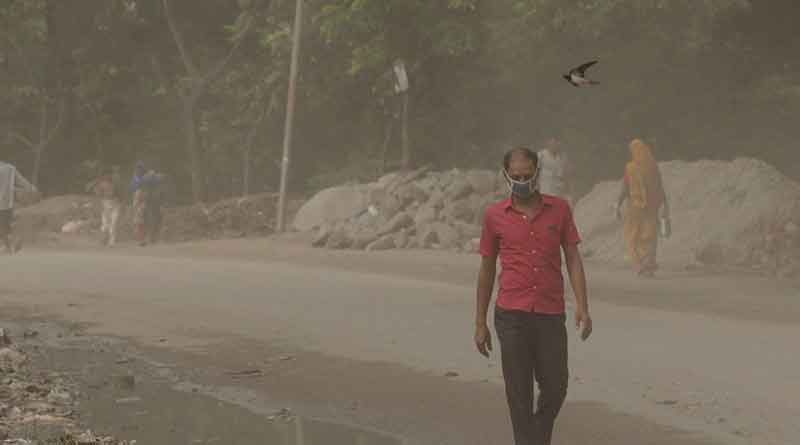 বাতাসে বিষ! দূষণ তালিকায় দিল্লির পরই স্থান ঢাকার  
