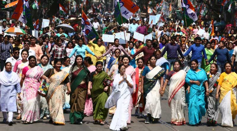 দেশের অভ্যন্তরীণ ফাইল চুরি যায়নি তো? নারী দিবসের কর্মসূচিতে প্রশ্ন মমতার