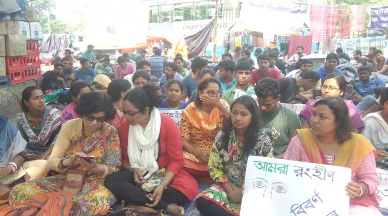 Poet Mandakranta Sen starts hunger strike in support Of SSC candidate