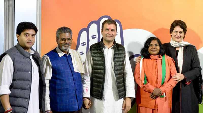 উত্তরপ্রদেশে শুরু প্রিয়াঙ্কা ম্যাজিক! কংগ্রেসের হাত ধরলেন প্রাক্তন বিজেপি সাংসদ