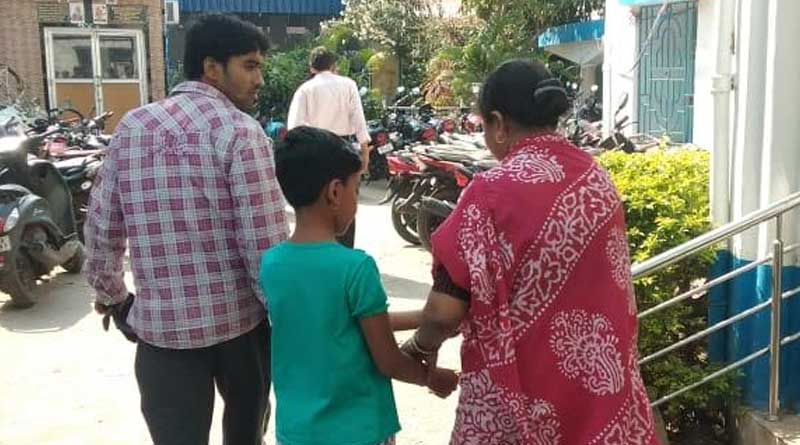 ‘চাকরি দাও’, পুলিশের কাছে আরজি দ্বিতীয় শ্রেণির খুদের