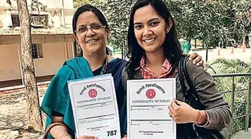 Mother & daughter receive PhD degrees together in Delhi University
