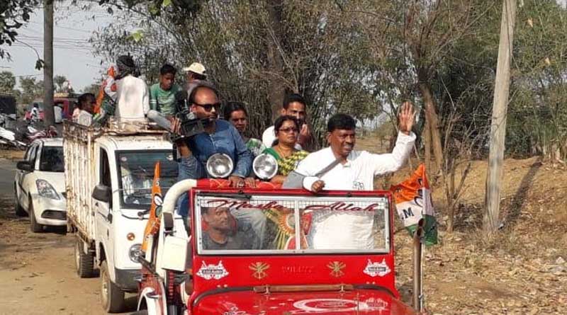 ভোট বড় বালাই! ভাঙা হাত নিয়ে প্রচারে মৃগাঙ্ক মাহাতো