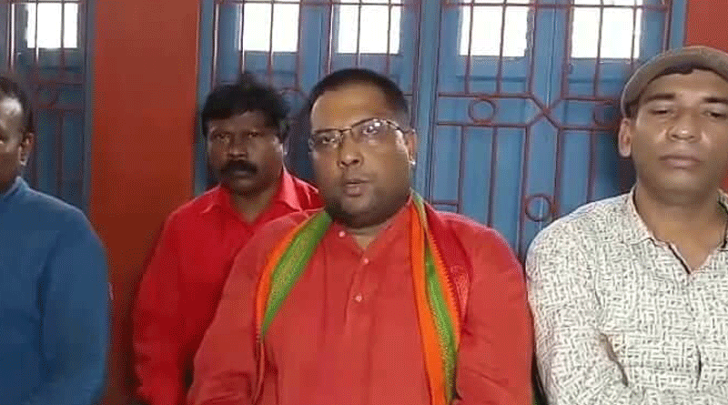 TMC allegedly threats Dimondharbar's BJP candidate.