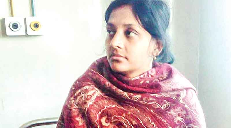 নারী দিবসে তৃণমূল কাউন্সিলরের হাতে আক্রান্ত মহিলা কনস্টেবল