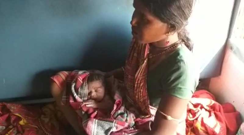 Woman delivers baby in running train