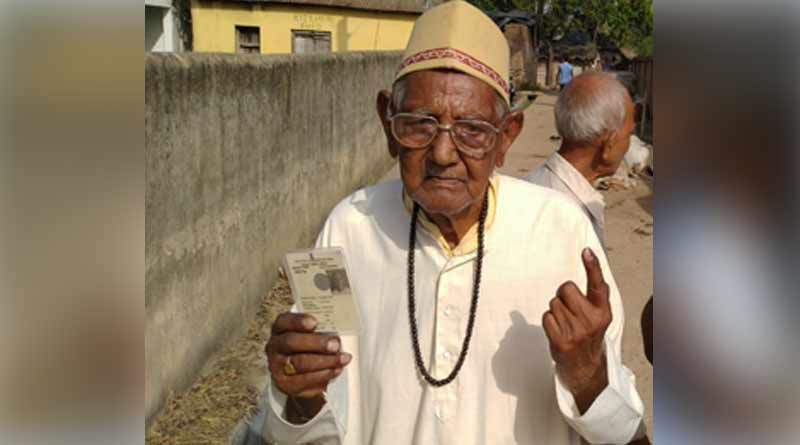 109-year-old man casts vote at a polling booth in Burdwan-Durgapur