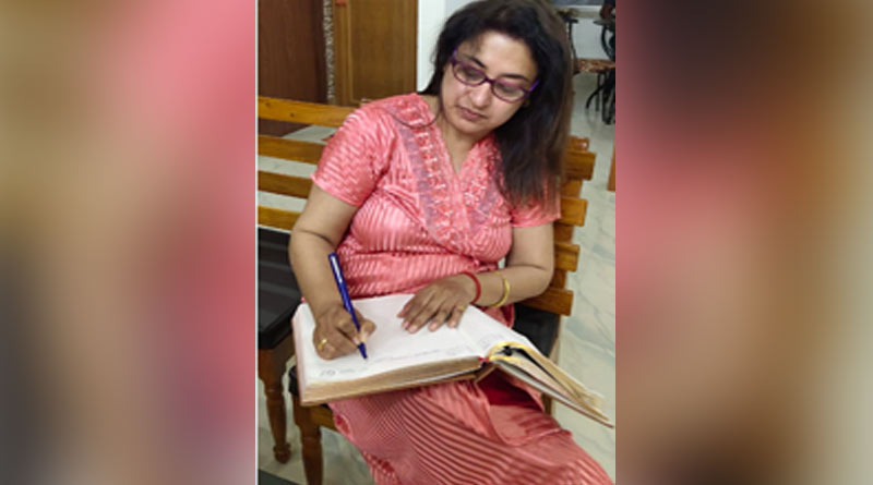 প্রচারের ব্যস্ততা শেষ, ভোটের হাওয়ায় কবিতা লেখায় মন শতাব্দীর