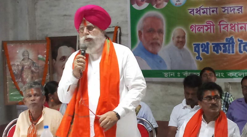 ‘গেরুয়া গামছা নিয়ে বের হবেন’, কর্মীদের চাঙ্গা করতে বিতর্কিত মন্তব্য আলুওয়ালিয়ার