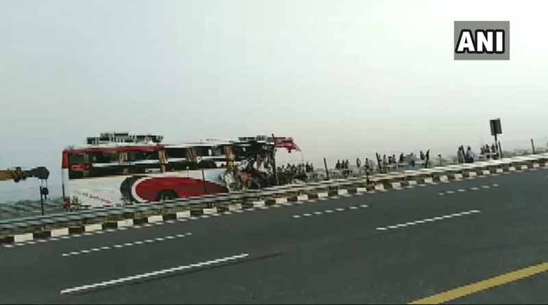 ভয়াবহ বাস দুর্ঘটনার বলি ৭, আহত কমপক্ষে ৩৪ জন