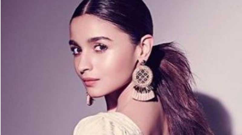 Alia Bhatt opens up about working first time with father Mahesh Bhatt