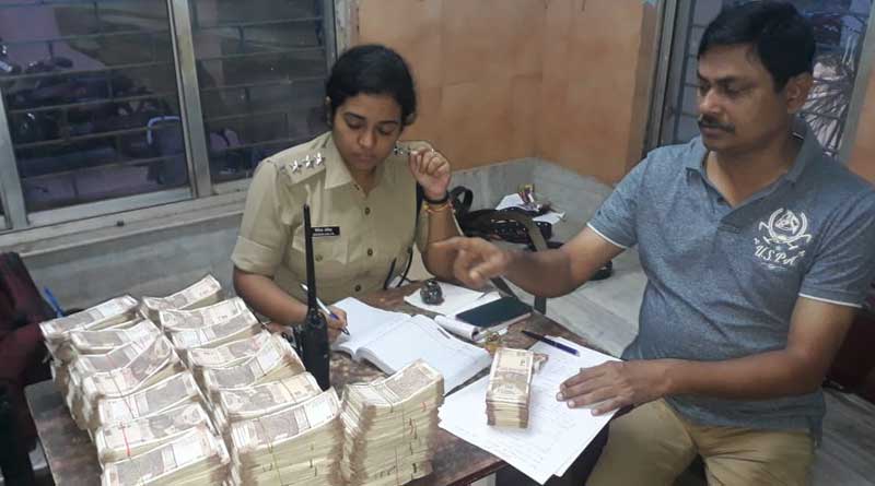 Huge amount Of cash recovered from a car in VIP road