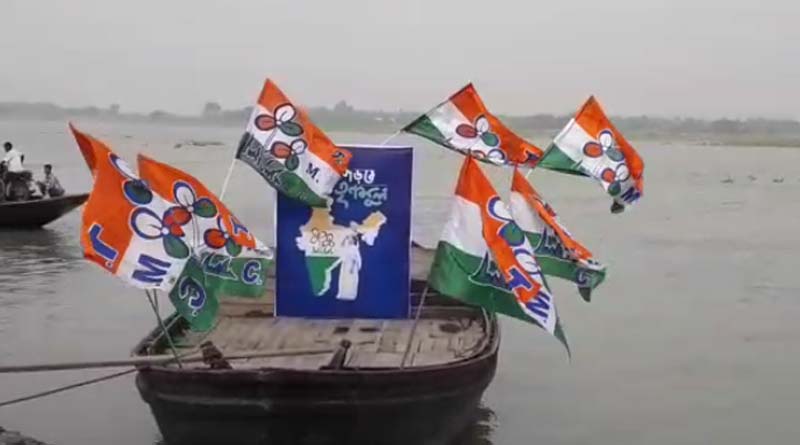 TMC started campaign by boat for lok sabha election 2019
