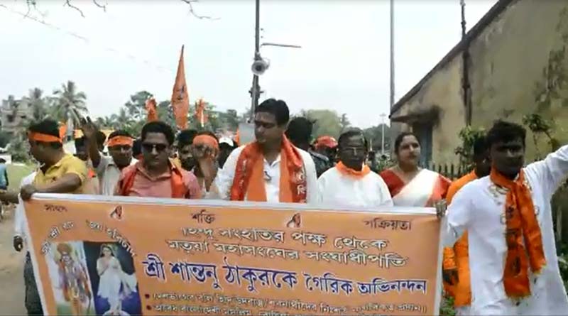 রাম নবমীতে পুজো বনগাঁয়, শোভাযাত্রায় পা মেলালেন বিজেপি প্রার্থী শান্তনু ঠাকুর