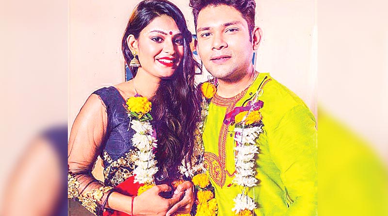 Singer Aneek Dhar to release new singles named 'Saajna'