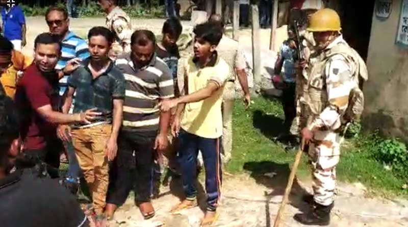 বেলা গড়াতেই উত্তপ্ত বনগাঁ, বোমাবাজি হিংলিতে