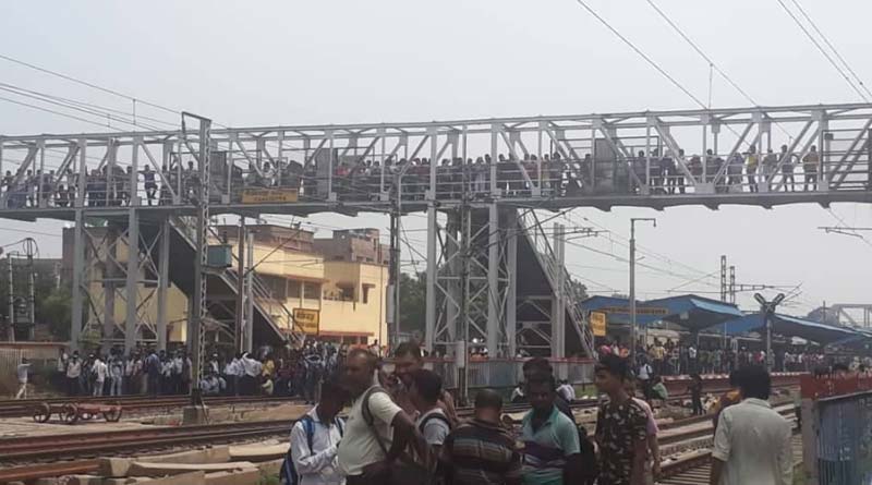 Post poll violence at Kankinara, BJP stages rail blockade