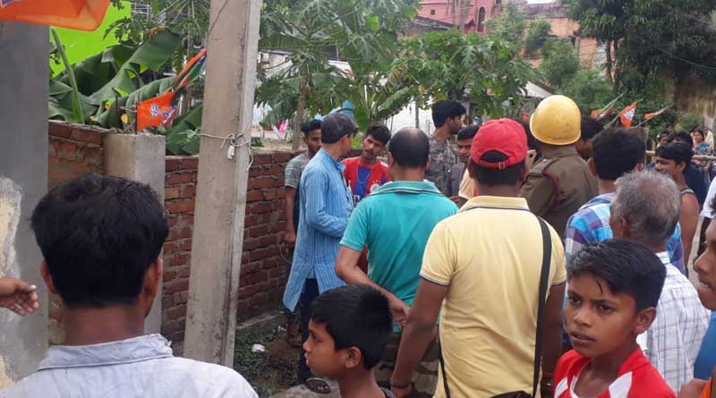 মাটির তলা থেকে বেরোচ্ছে গ্যাস! আতঙ্ক ছড়াল দুর্গাপুরের কাঁকসায়