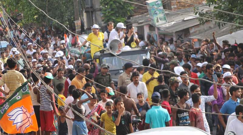 মদনের প্রচারে উঠল ‘গো ব্যাক’ স্লোগান, উত্তেজনা কাঁকিনাড়া বাজারে