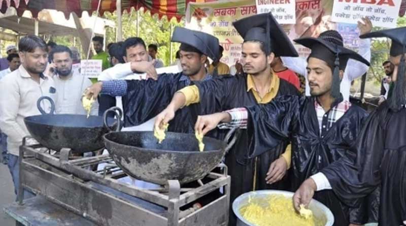 Students detained in Chandigarh for selling 'Modi pakodas'