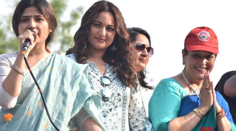 Sonakshi Sinha with her brother held road show for mother Poonam Sinha