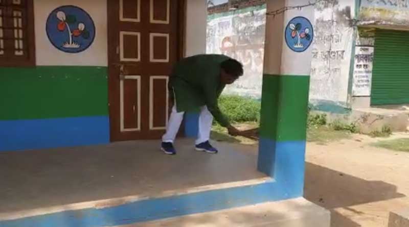 Minister Shyamal Santra cleans TMC party office with broom