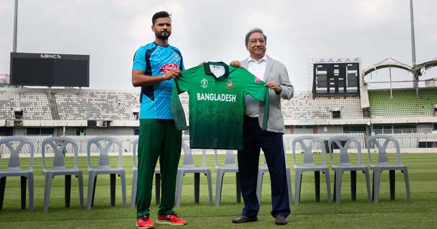 বিশ্বকাপে পাকিস্তানের মতো জার্সি! চাপের মুখে রং বদলাতে বাধ্য হল বাংলাদেশ