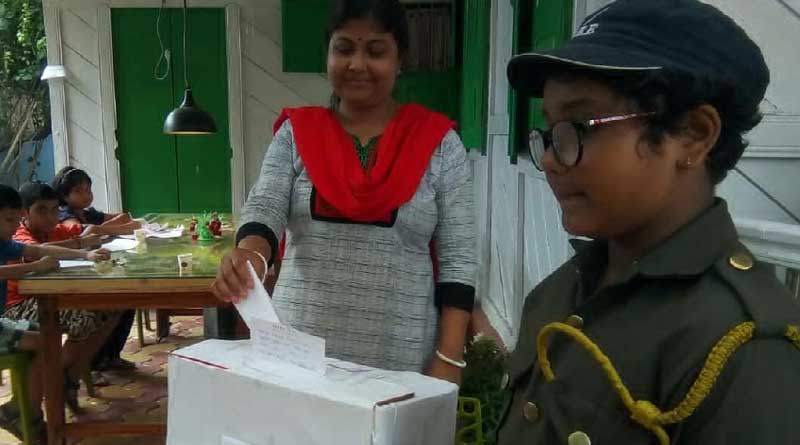সাইকেলের সঙ্গে মোবাইলের লড়াই, ছোটদের জন্য অন্য ভোট ময়নাগুড়িতে