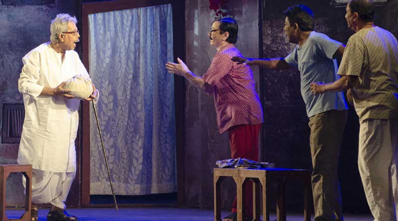 নাট্য চরিত্রের মধ্যে ভিন্নতর সত্ত্বা, অন্য আলোয় ‘তিন তস্কর’
