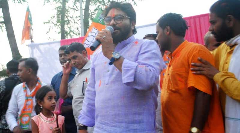 Babul Supriyo stops people joining in BJP from TMC at Asansol