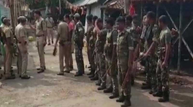 Two killed, 4 injured in bomb explosion in Bengal's Bhatpara.