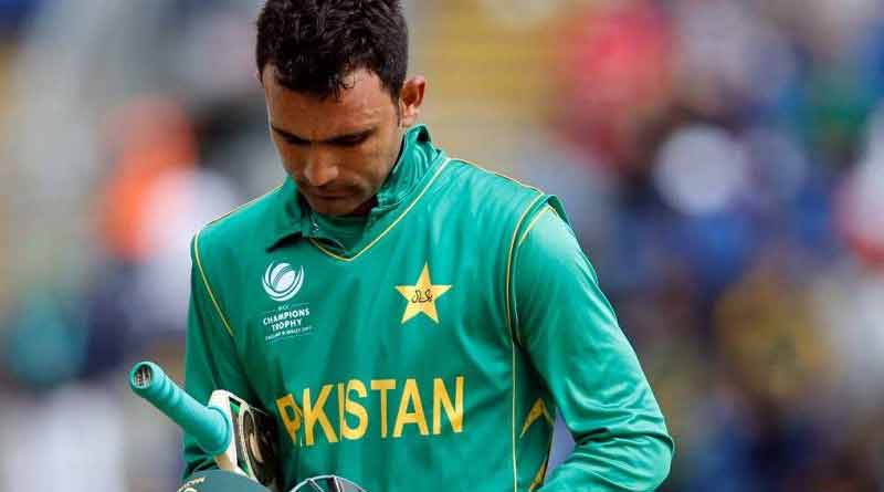 ‘২০ টাকার পকোড়া আনবেন?’, ম্যাচ চলাকালীনই কটাক্ষ পাক ক্রিকেটারকে