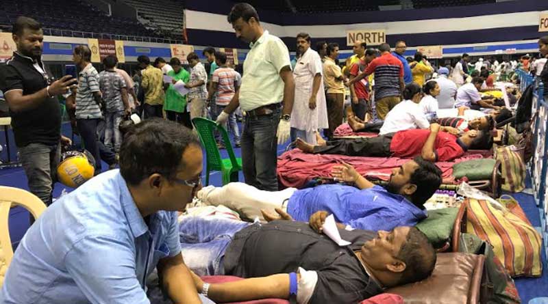 গরম উপেক্ষা করে মহৎ প্রয়াস, নয়া রেকর্ড গড়ল ‘মায়ের জন্য রক্তদান’ কর্মসূচি