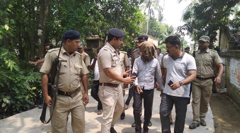অভিযুক্ত ‘চেনম্যান’কে সঙ্গে নিয়ে ঘটনার পুনর্নির্মাণ, খুনের কারণ নিয়ে ধোঁয়াশায় পুলিশ