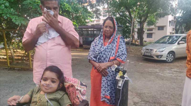 তুচ্ছ অসুস্থতা, নাকে নল-অক্সিজেন সিলিন্ডার নিয়ে পরীক্ষাকেন্দ্রে তরুণী