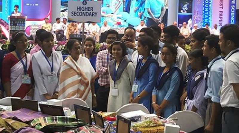 Students submit memorandum to CM Mamata Banerjee