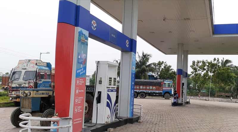 Dacoits beat up petrol pump staff, looted huge amount