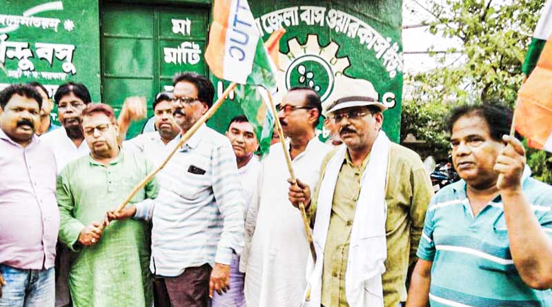 Disillusioned by BJP, labor union members rejoin TMC at Purulia