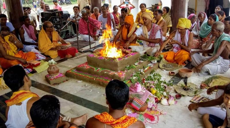গরমে নাজেহাল, বৃষ্টি নামাতে যজ্ঞের আয়োজন বাঁকুড়ায়