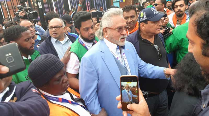 ‘বিজয় মালিয়া চোর হ্যায়’, ভারতীয় সমর্থকদের রোষের মুখে লিকার ব্যারন