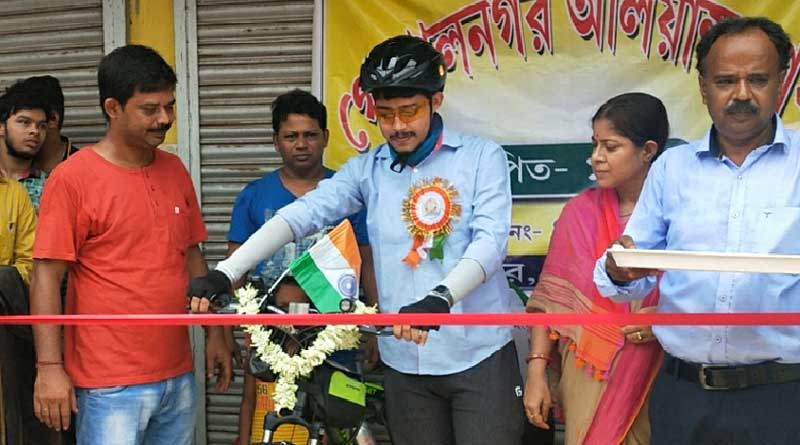 পরিবেশ রক্ষায় দরদী বার্তা নিয়ে মৌসিনরামের পথে বনগাঁর যুবক, সঙ্গী সাইকেল