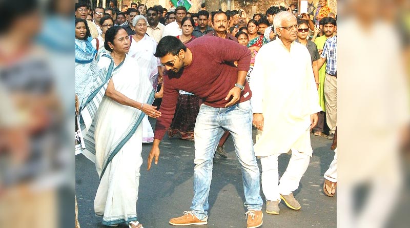 মুখ্যমন্ত্রী ‘ম্যাজিকে’ মুগ্ধ দেব, মমতার প্রশংসা করে টুইট অভিনেতার