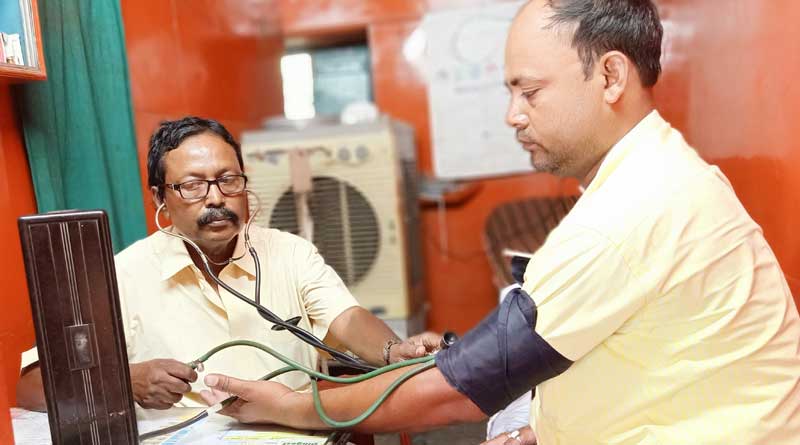 কোলিয়ারি অঞ্চলের ‘সরকার ডাক্তার’-ই গরিবদের ‘অগ্নিশ্বর’