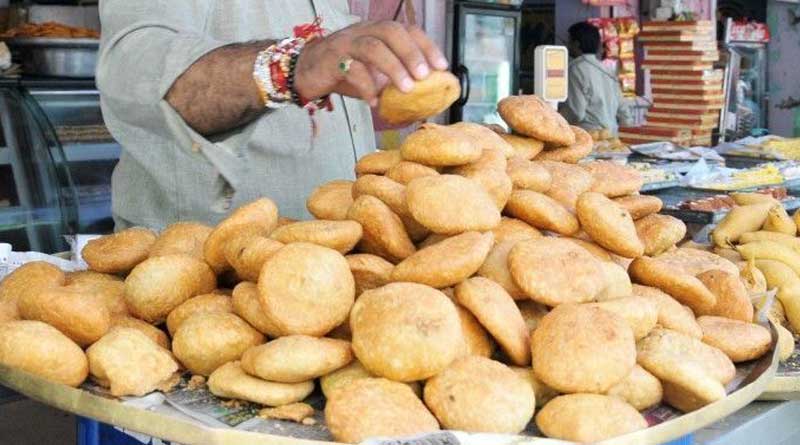 Kachori seller earns above 60 lakhs in UP,gets IT notice
