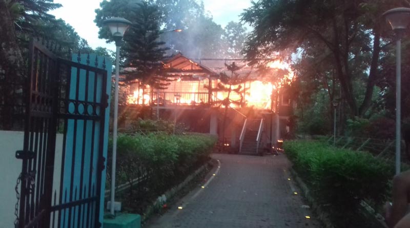 লাটাগুড়িতে পূর্ত দপ্তরের বাংলোয় ভয়াবহ আগুন, দগ্ধ হয়ে মৃত ১