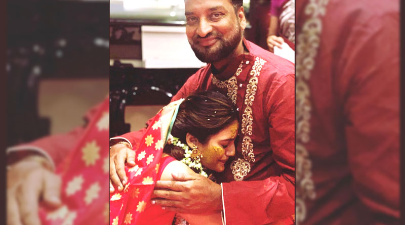 The bride to be actress Nusrat Jahan hugs father and cries